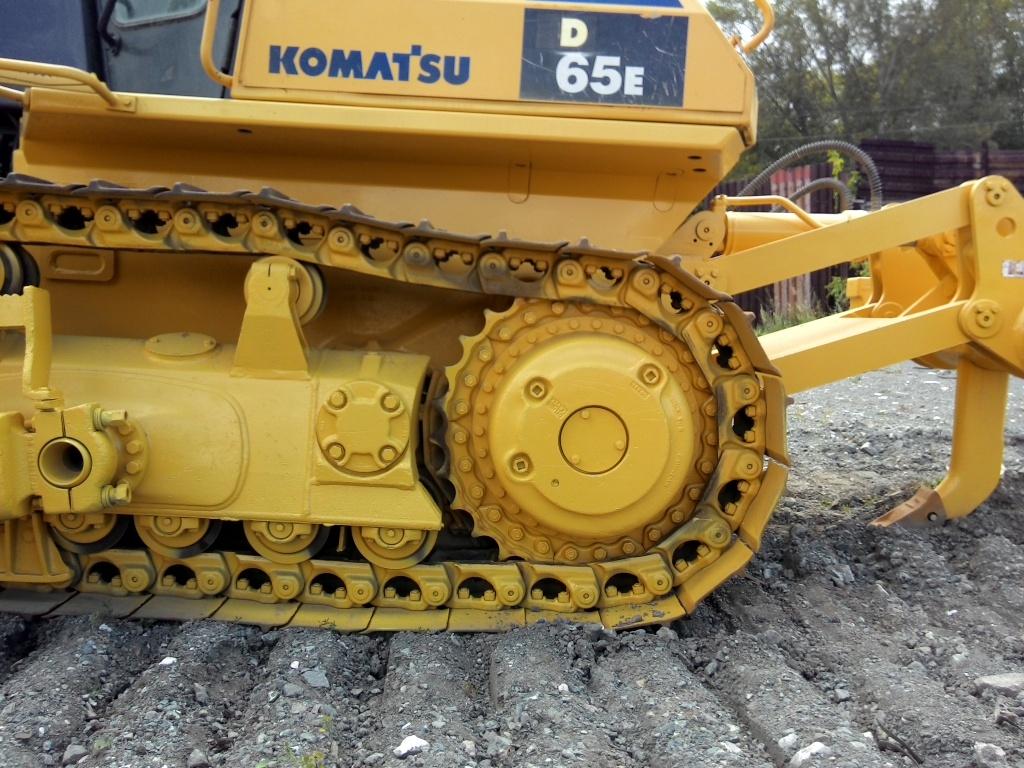 Бульдозер Komatsu D65E купить в компании Рабочие Машины