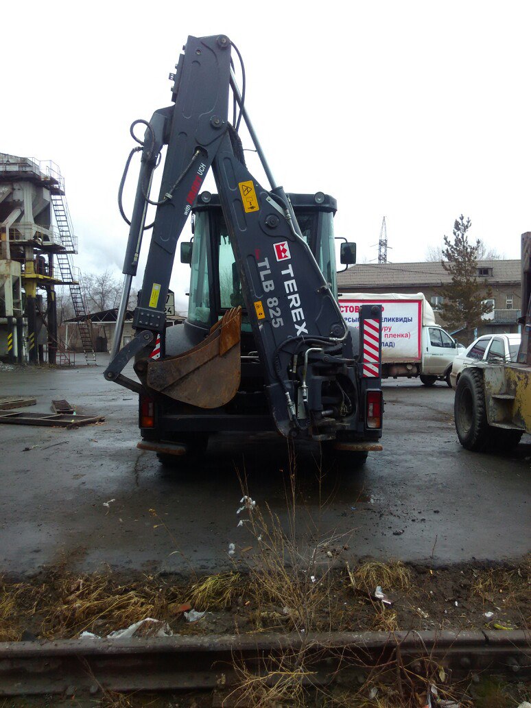 Экскаватор погрузчик TEREX TLB815-RM купить в компании Рабочие Машины