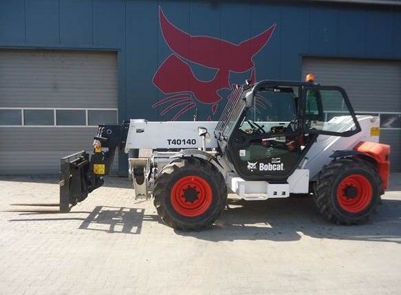 Телескопический погрузчик Bobcat T40140 купить в компании Рабочие Машины