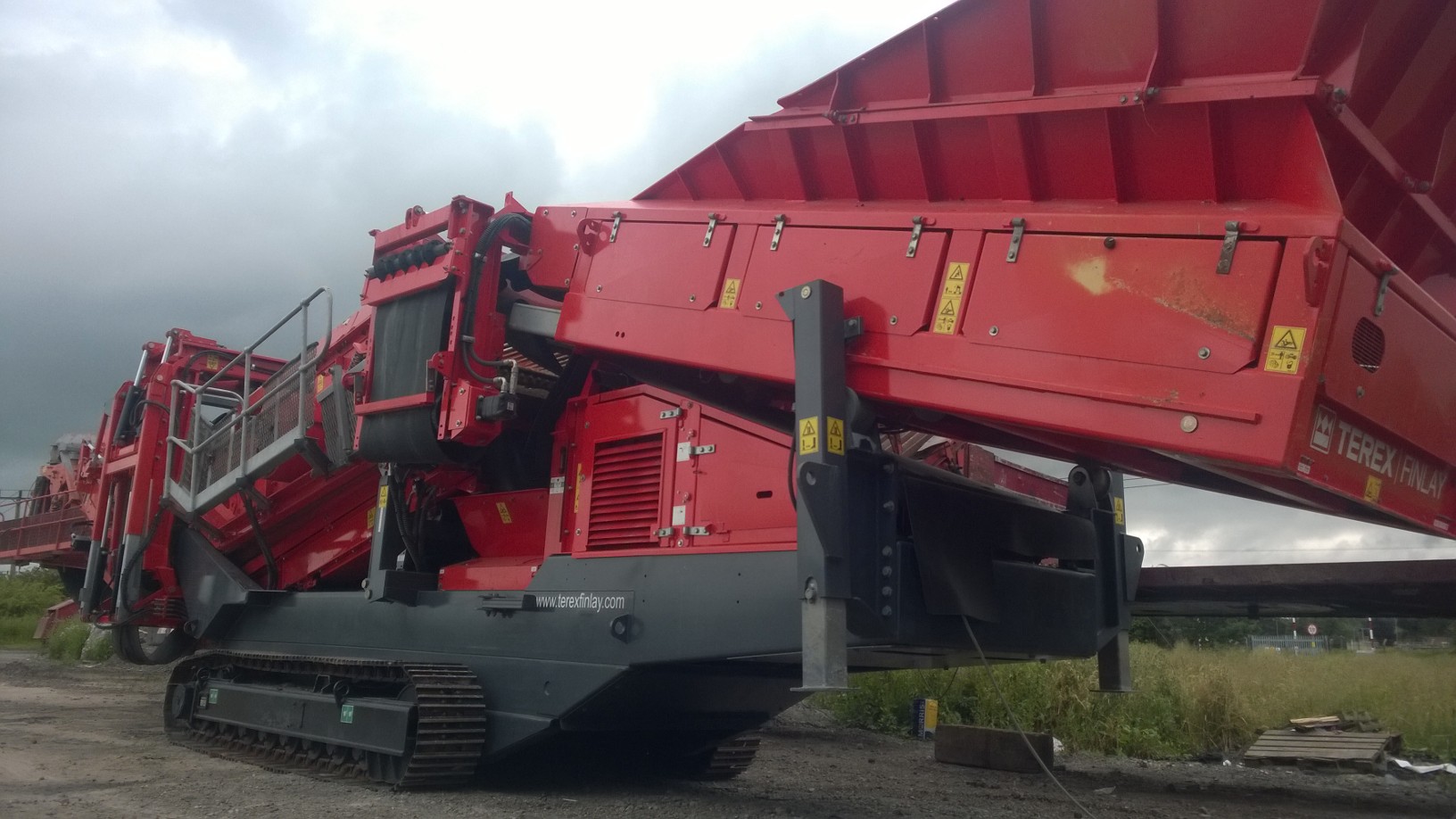 грохот мобильный terex finlay 883 купить в компании Рабочие Машины