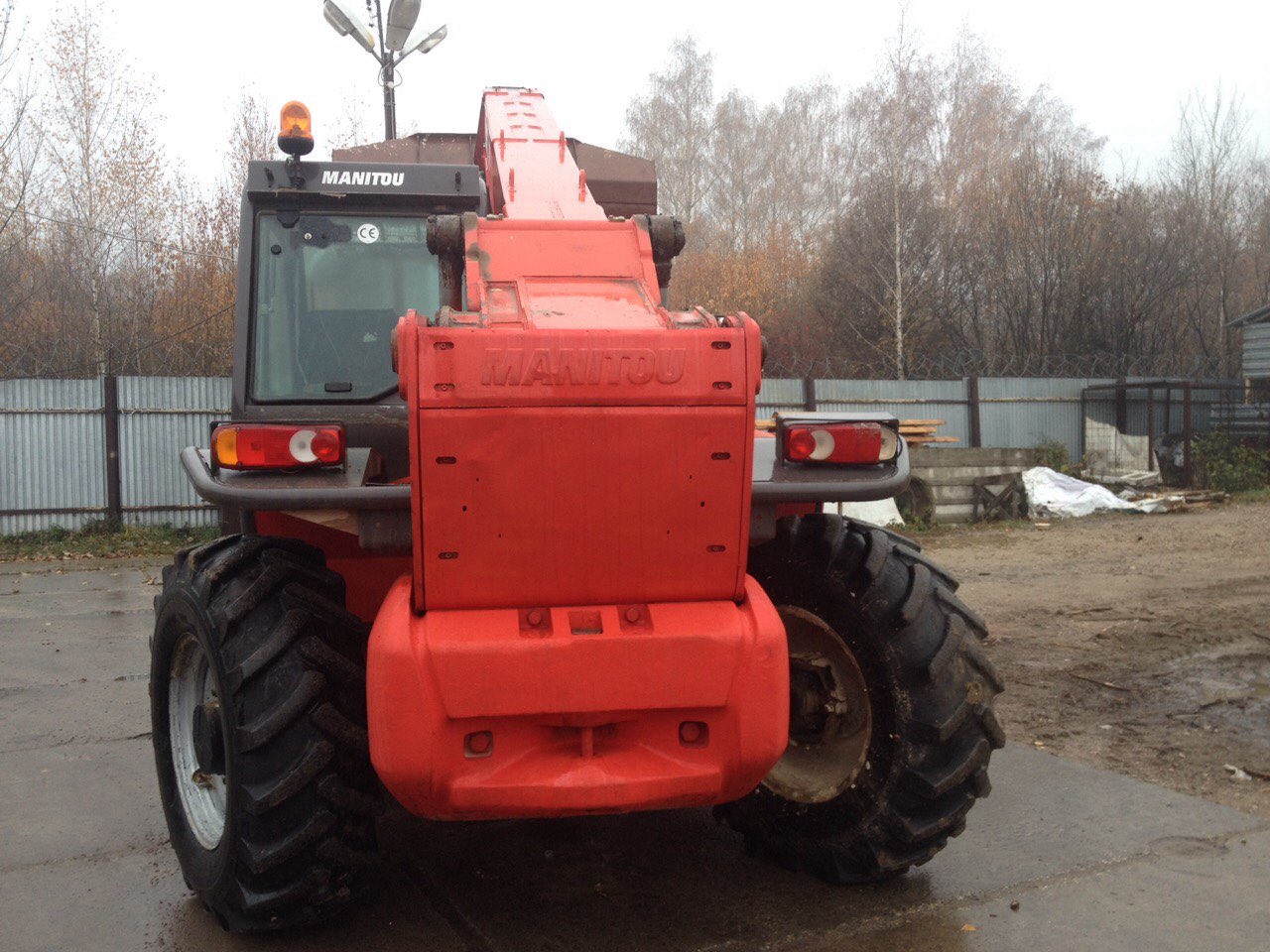 Телескопический погрузчик Manitou MT14.35 купить в компании Рабочие Машины