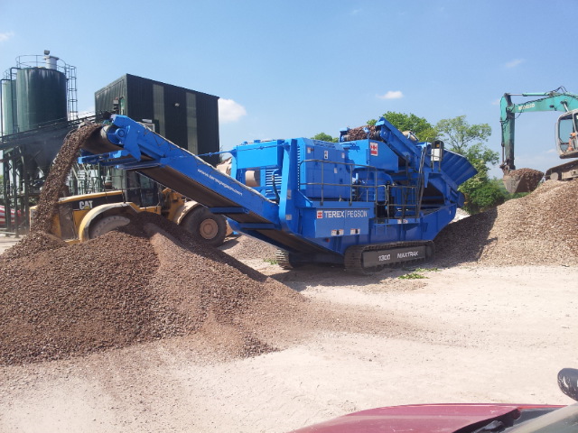 Конусная дробилка Terex Pegson Maxtrak 1300 купить в компании Рабочие Машины