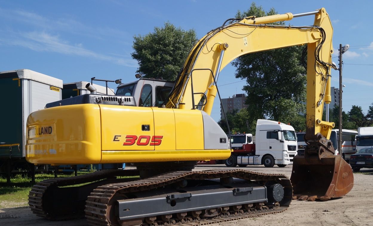 Гусеничный экскаватор NEW HOLLAND  E305 купить в компании Рабочие Машины