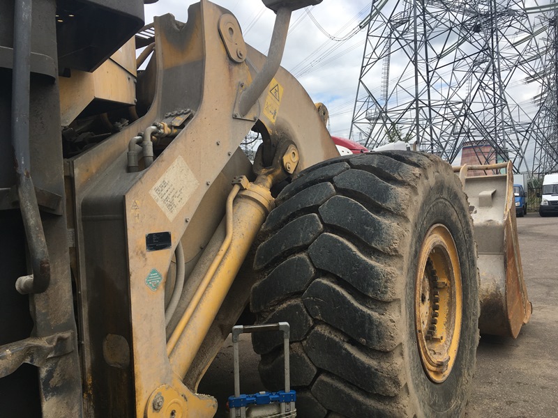 Фронтальный погрузчик KOMATSU WA 600-6 купить в компании Рабочие Машины