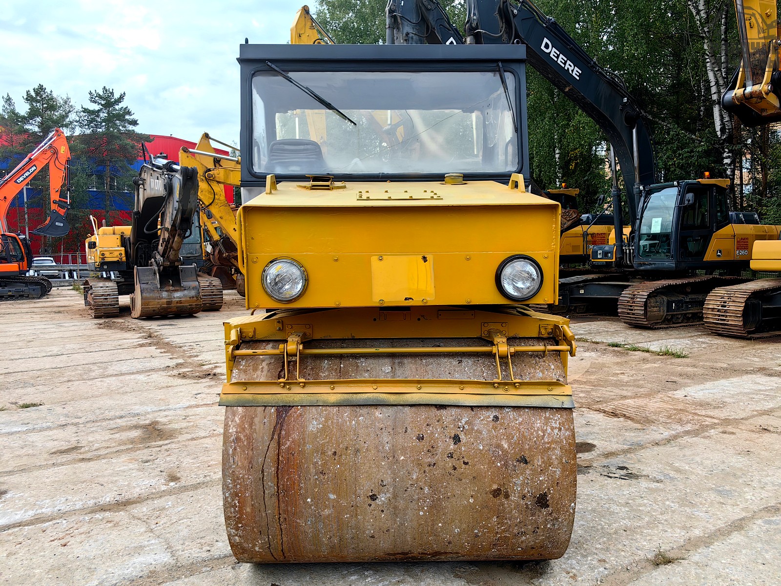 5570. Каток дорожный CACTA W-854.2K купить в компании Рабочие Машины
