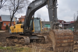 экскаватор гусеничный Volvo EC290BLC купить в компании Рабочие Машины