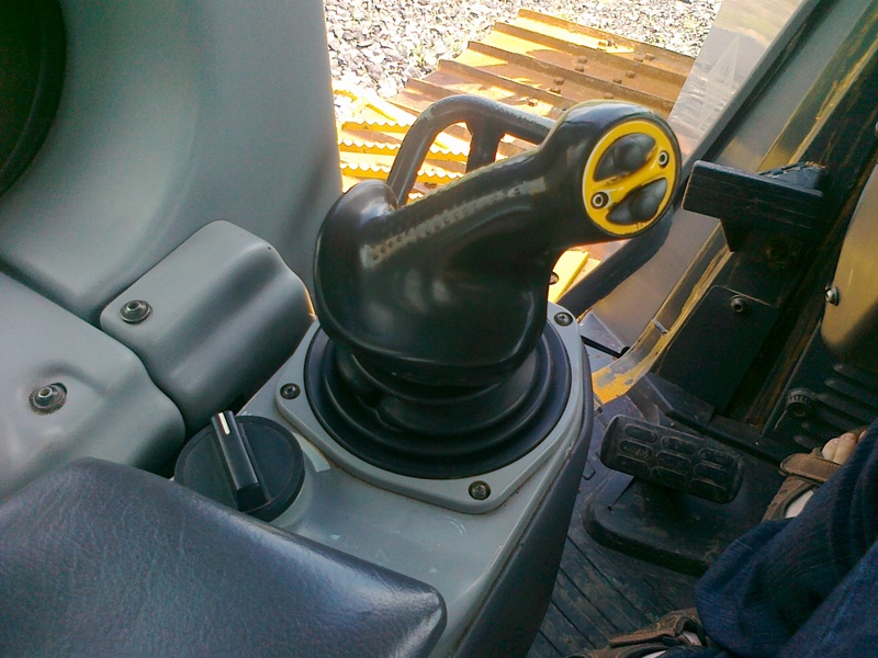 Бульдозер Komatsu D65PX-15EO купить в компании Рабочие Машины