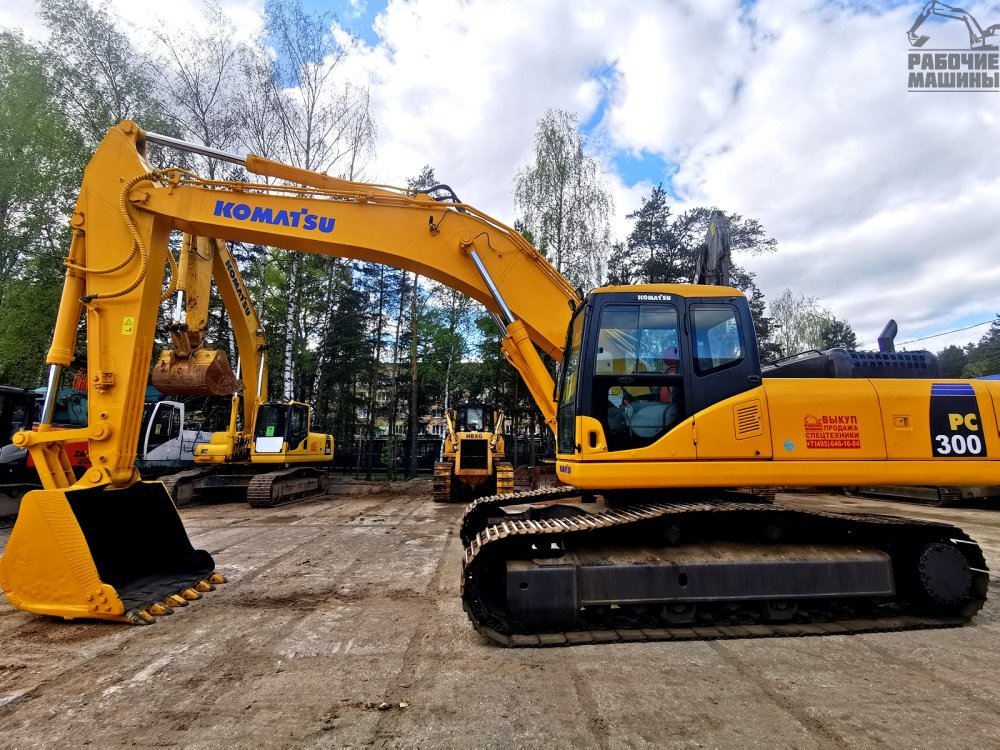 Экскаватор гусеничный KOMATSU PC300-7 купить в компании Рабочие Машины