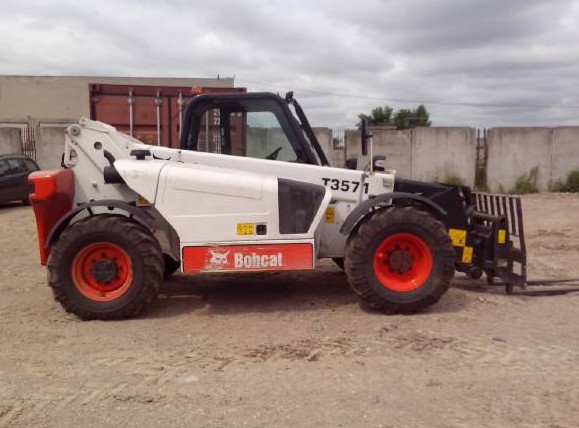 Телескопический погрузчик Bobcat T3571 купить в компании Рабочие Машины