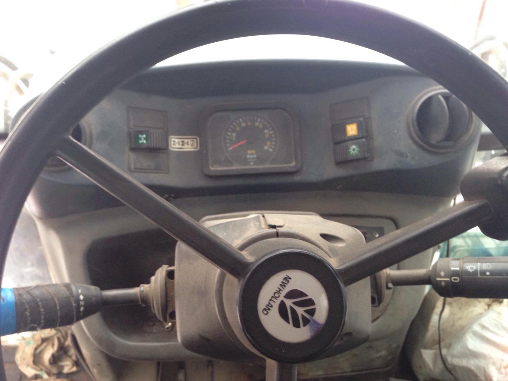 Экскаватор-погрузчик NEW HOLLAND LB110 купить в компании Рабочие Машины