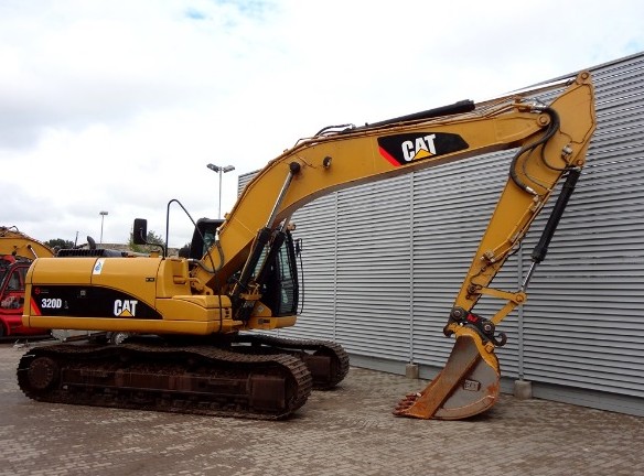 Экскаватор гусеничный Caterpillar 320DL купить в компании Рабочие Машины