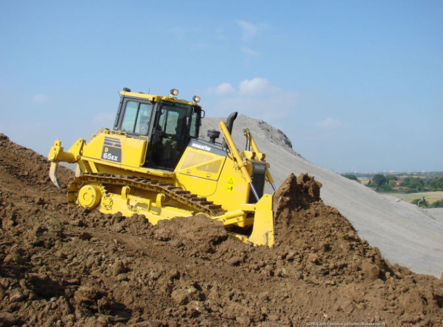 Бульдозер KOMATSU D65EX-16 купить в компании Рабочие Машины