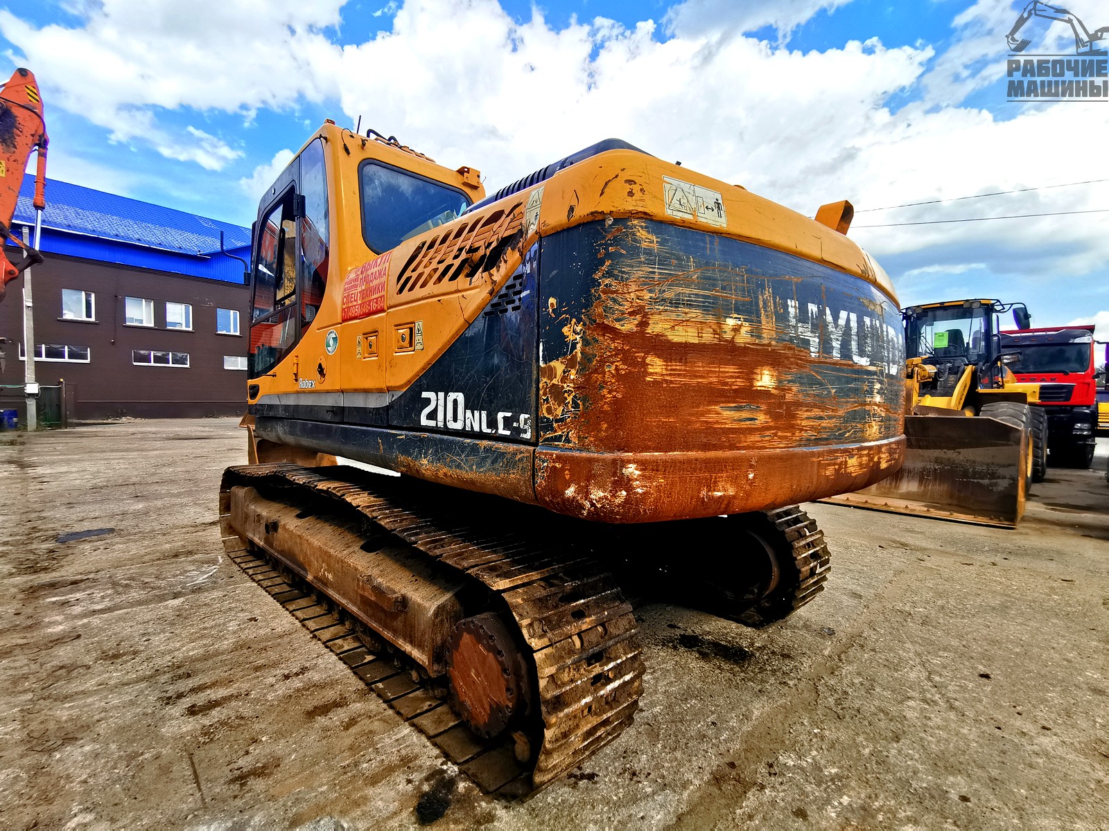 Гусеничный экскаватор HYUNDAI R210NLC-9 купить в компании Рабочие Машины