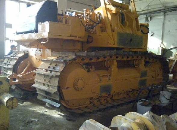 Трубоукладчик Komatsu D355C-3 купить в компании Рабочие Машины