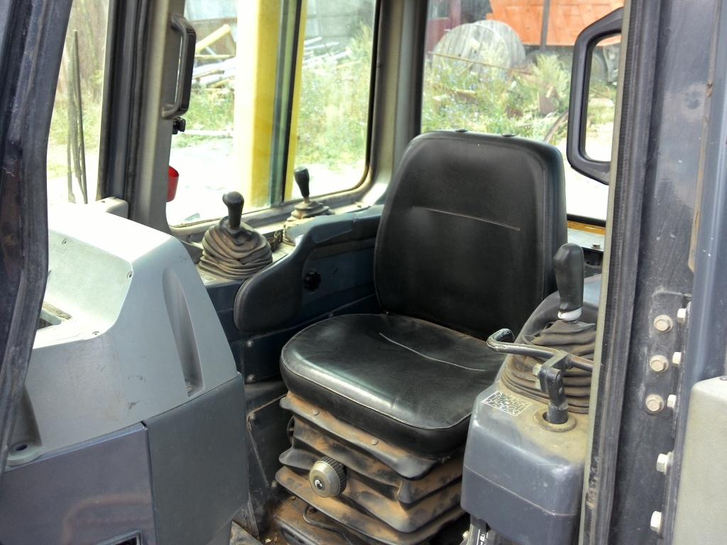 Бульдозер Komatsu D65E купить в компании Рабочие Машины