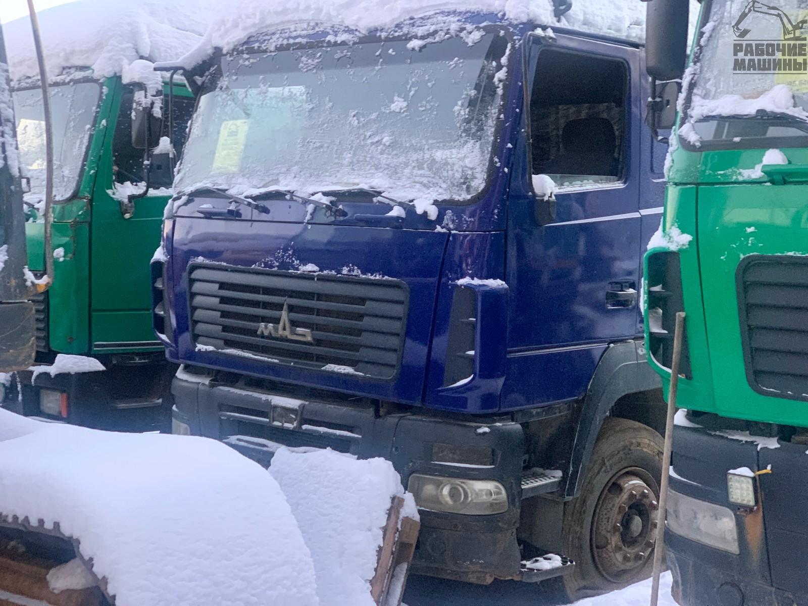 Мультилифт мусоровоз на базе МАЗ купить в компании Рабочие Машины
