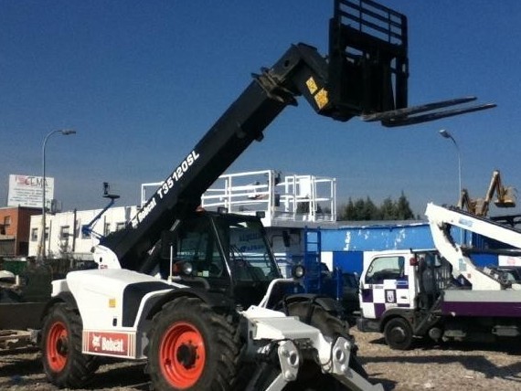Телескопический погрузчик Bobcat SL 3520 купить в компании Рабочие Машины