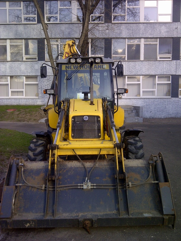 Экскаватор-погрузчик New Holland B110-4PT купить в компании Рабочие Машины