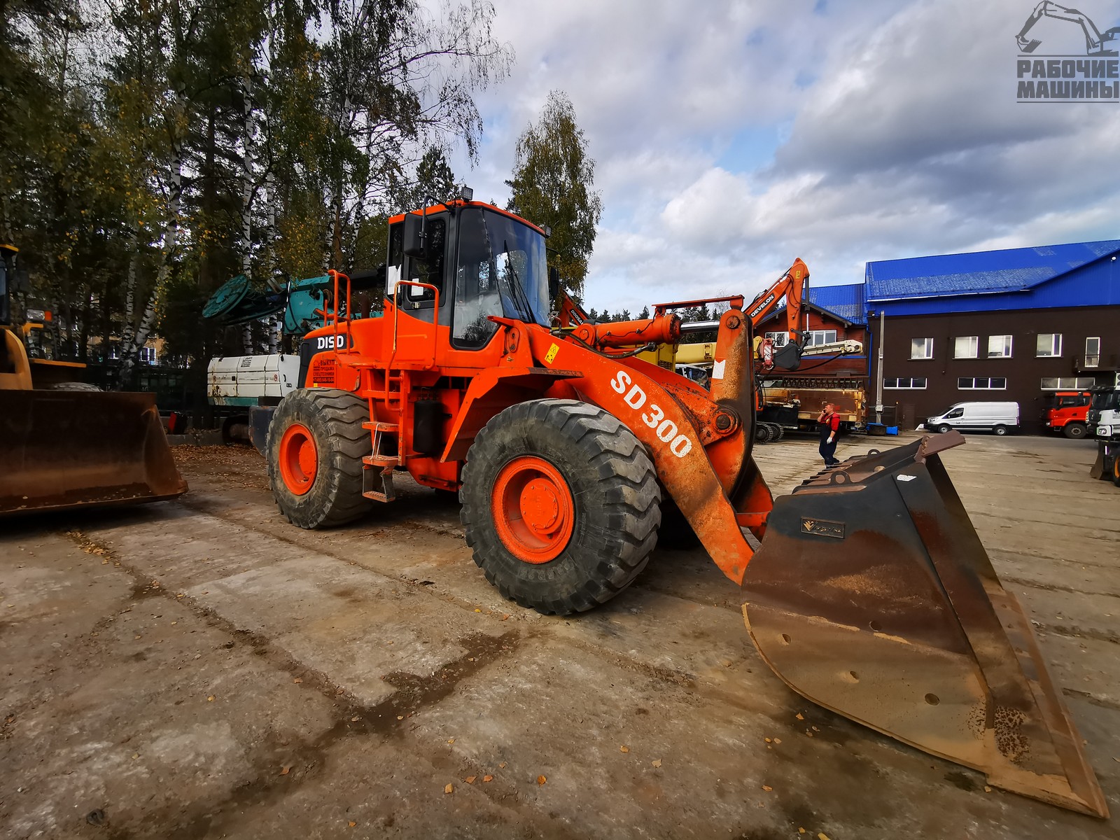 5663 Фронтальный погрузчик DISD SD300 2018  купить в компании Рабочие Машины