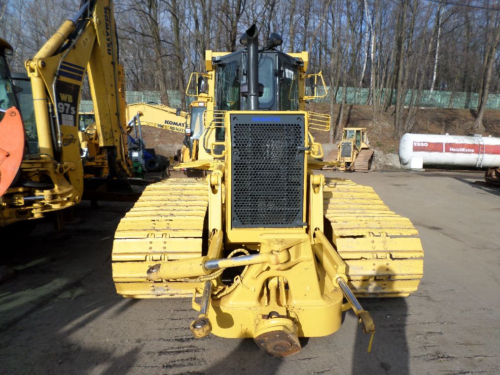 Бульдозер Komatsu D61PX-15ЕО купить в компании Рабочие Машины