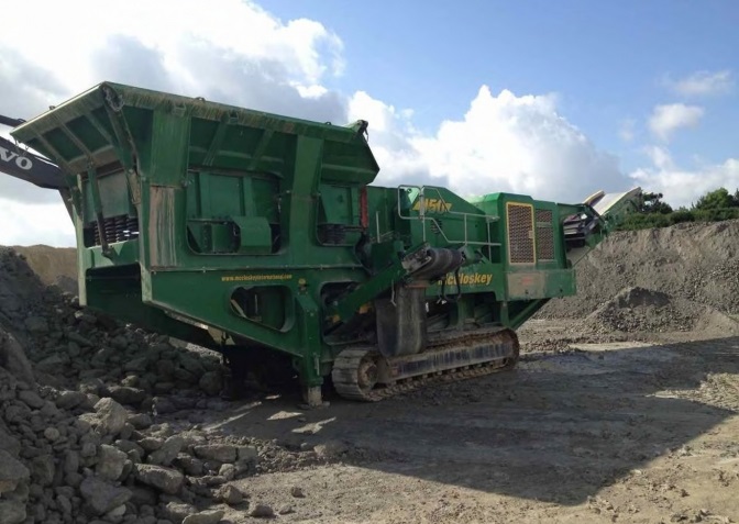 Щековая дробилка McCloskey J50 купить в компании Рабочие Машины