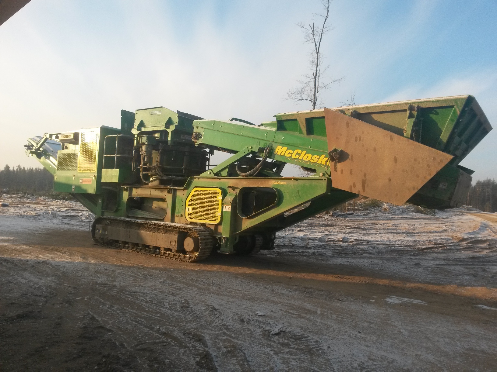 Конусная дробилка McCloskey С-38 купить в компании Рабочие Машины