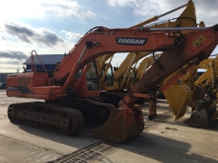 Гусеничный экскаватор DOOSAN / DAEWOO SOLAR 225NLCV купить в компании Рабочие Машины