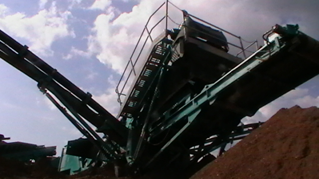 Грохот двухдековый Powerscreen Chieftain 1400 купить в компании Рабочие Машины