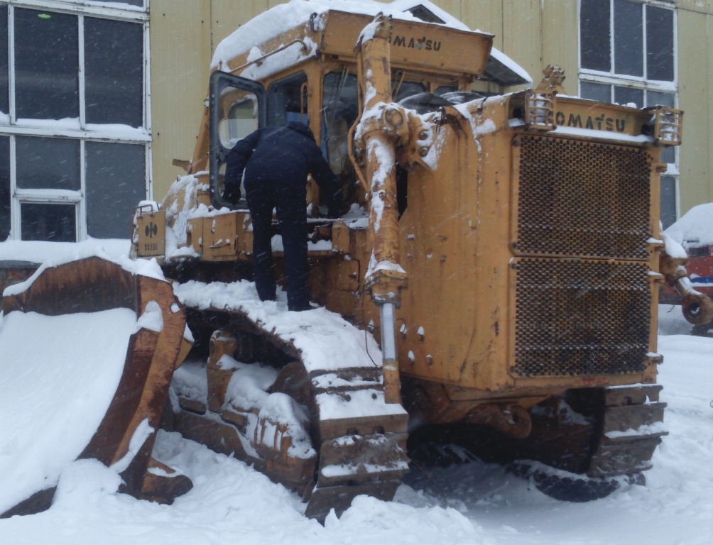 Бульдозер KOMATSU D355A-3 купить в компании Рабочие Машины