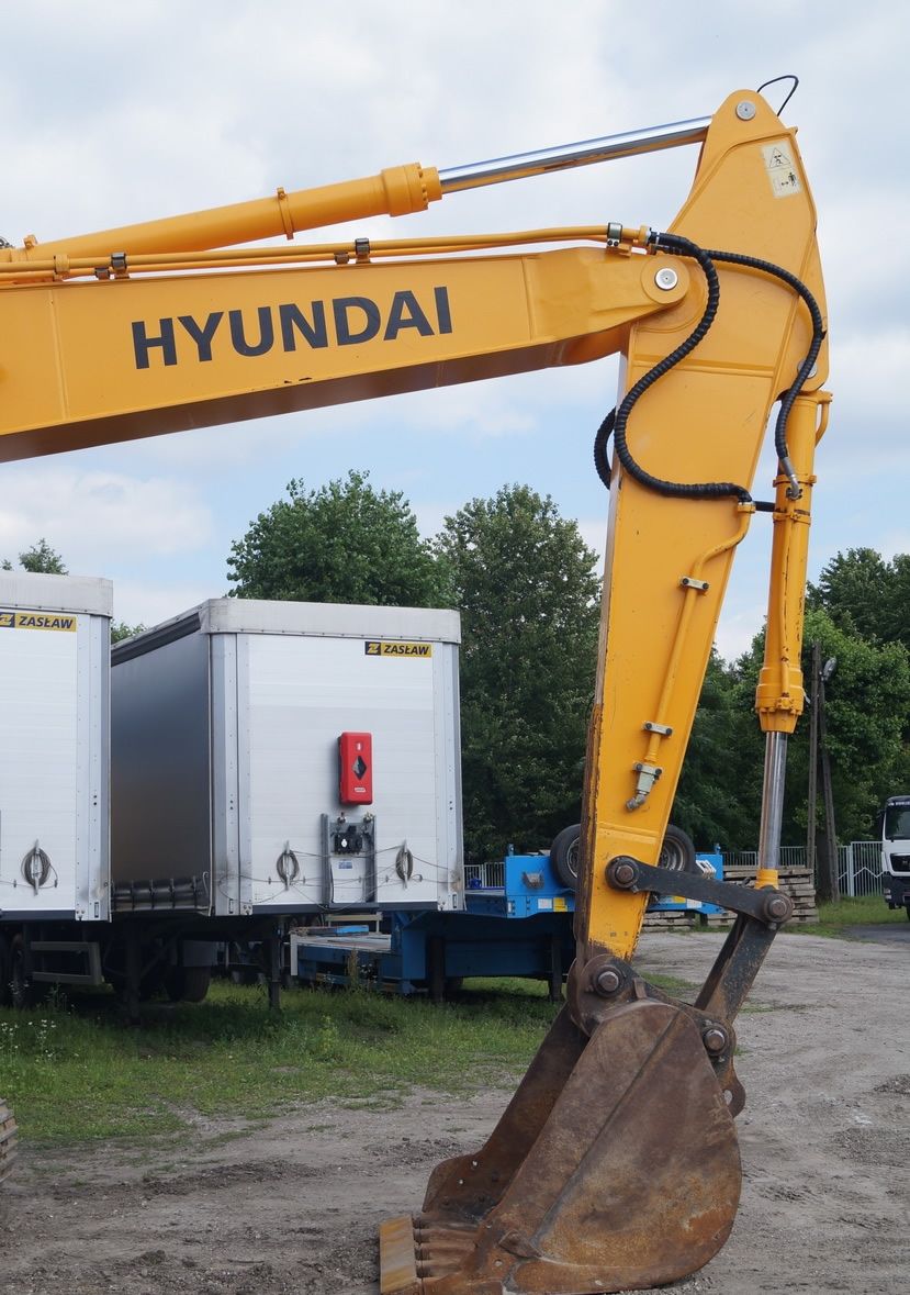 Гусеничный экскаватор HYUNDAI ROBEX 250NLC-7A купить в компании Рабочие Машины