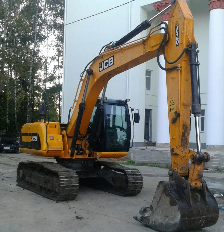 Гусеничный экскаватор JCB JS 160 купить в компании Рабочие Машины