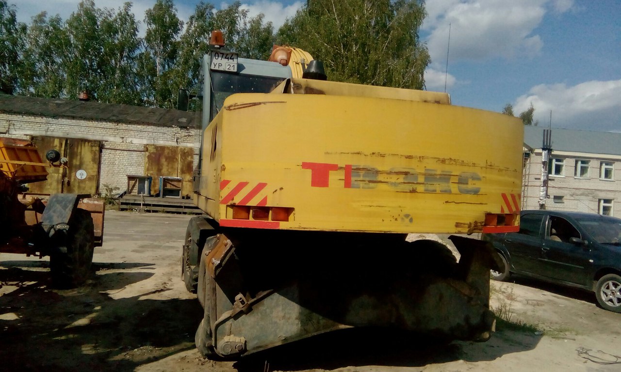 Колесный экскаватор ТВЭКС ЕК-18 купить в компании Рабочие Машины