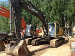 Гусеничный экскаватор VOLVO EC 240B LC, 2010 купить в компании Рабочие Машины