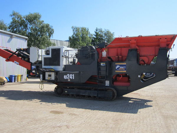 Щековая дробилка SANDVIK QJ241 купить в компании Рабочие Машины