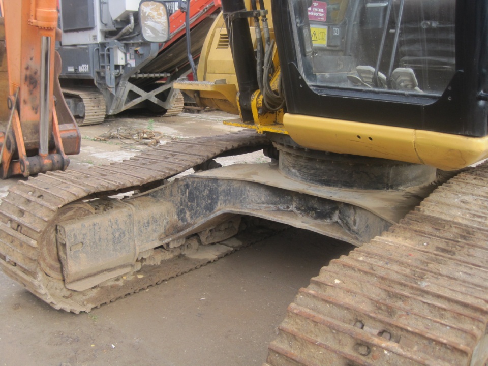 Гусеничный экскаватор JCB JS 220, 2012 г. купить в компании Рабочие Машины