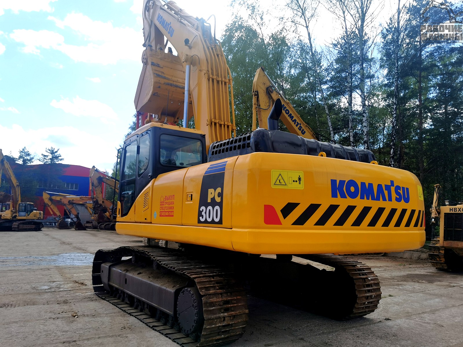 Экскаватор гусеничный KOMATSU PC300-7 купить в компании Рабочие Машины