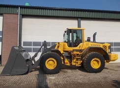 Фронтальный погрузчик Volvo L120F