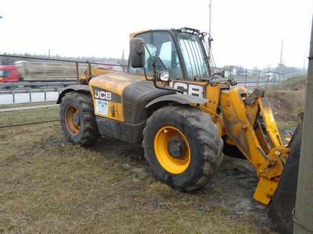 Телескопический погрузчик JCB LOADALL 531-70 купить в компании Рабочие Машины