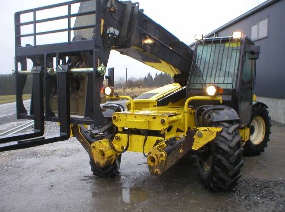 Телескопический погрузчик Bobcat T40140 купить в компании Рабочие Машины