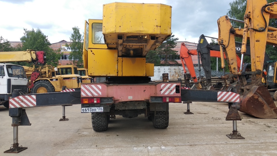 Автокран ЧЕЛЯБИНЕЦ КС-45721-17, 2007 г. купить в компании Рабочие Машины