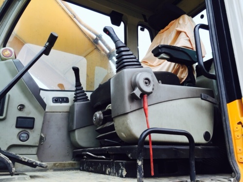 экскаватор гусеничный Hyundai R360LC7 купить в компании Рабочие Машины