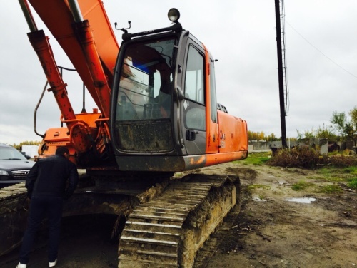 экскаватор гусеничный Hitachi ZX330 купить в компании Рабочие Машины