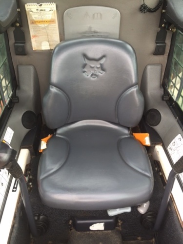 Мини - погрузчик фронтальный BOBCAT S205 купить в компании Рабочие Машины