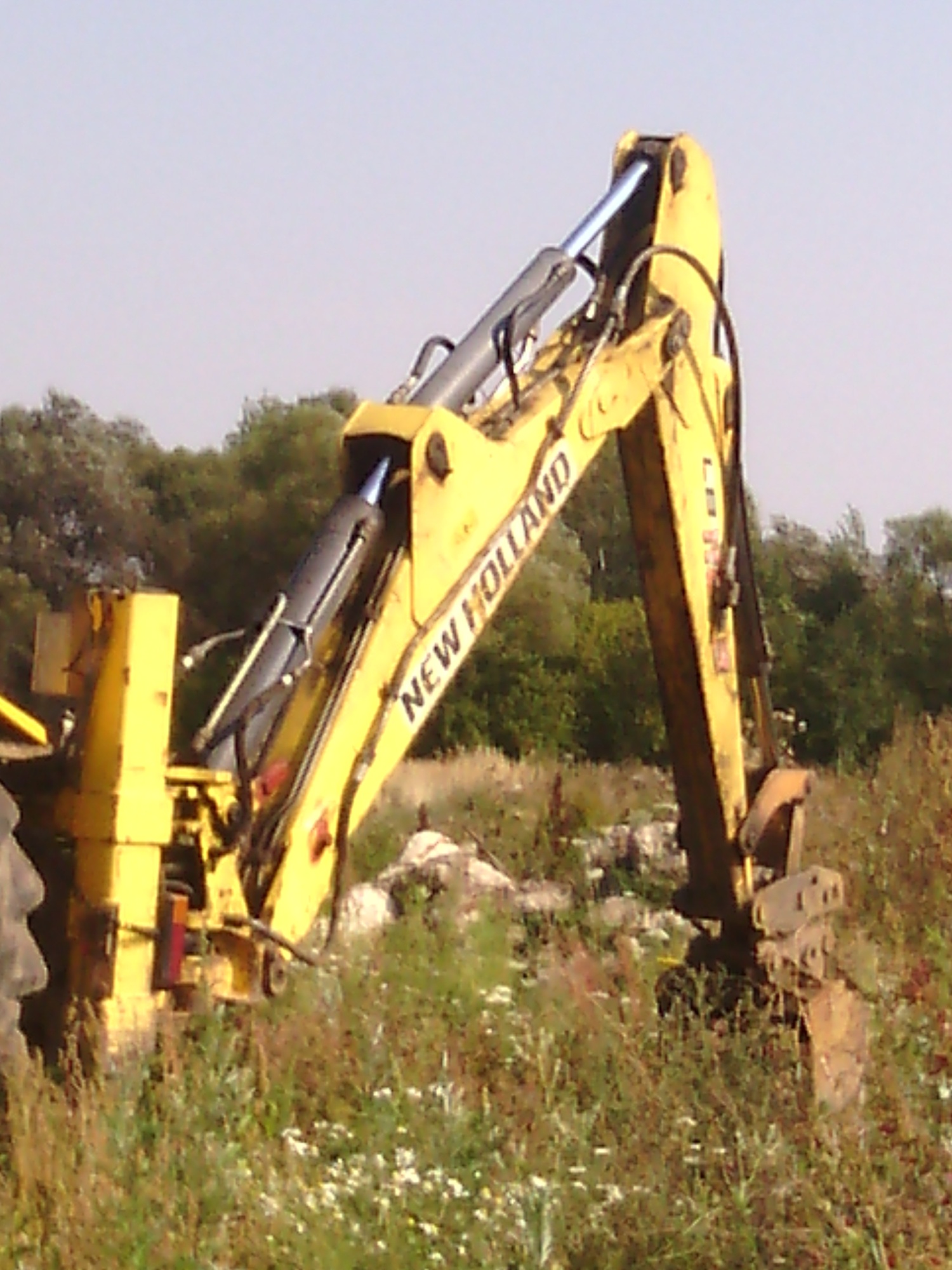 Экскаватор - погрузчик NEW HOLLAND LB 110.B купить в компании Рабочие Машины