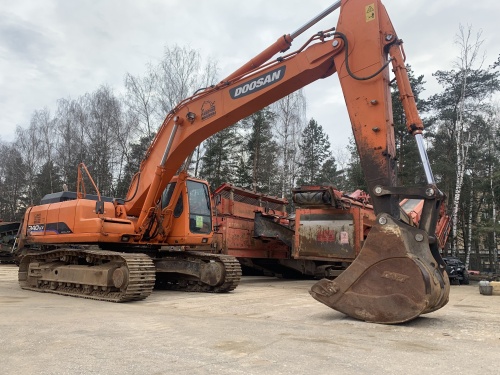 Экскаватор гусеничный DOOSAN 340LC купить в компании Рабочие Машины