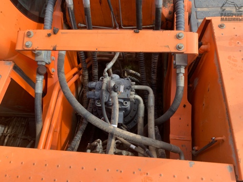 Гусеничный экскаватор Doosan DX300 купить в компании Рабочие Машины