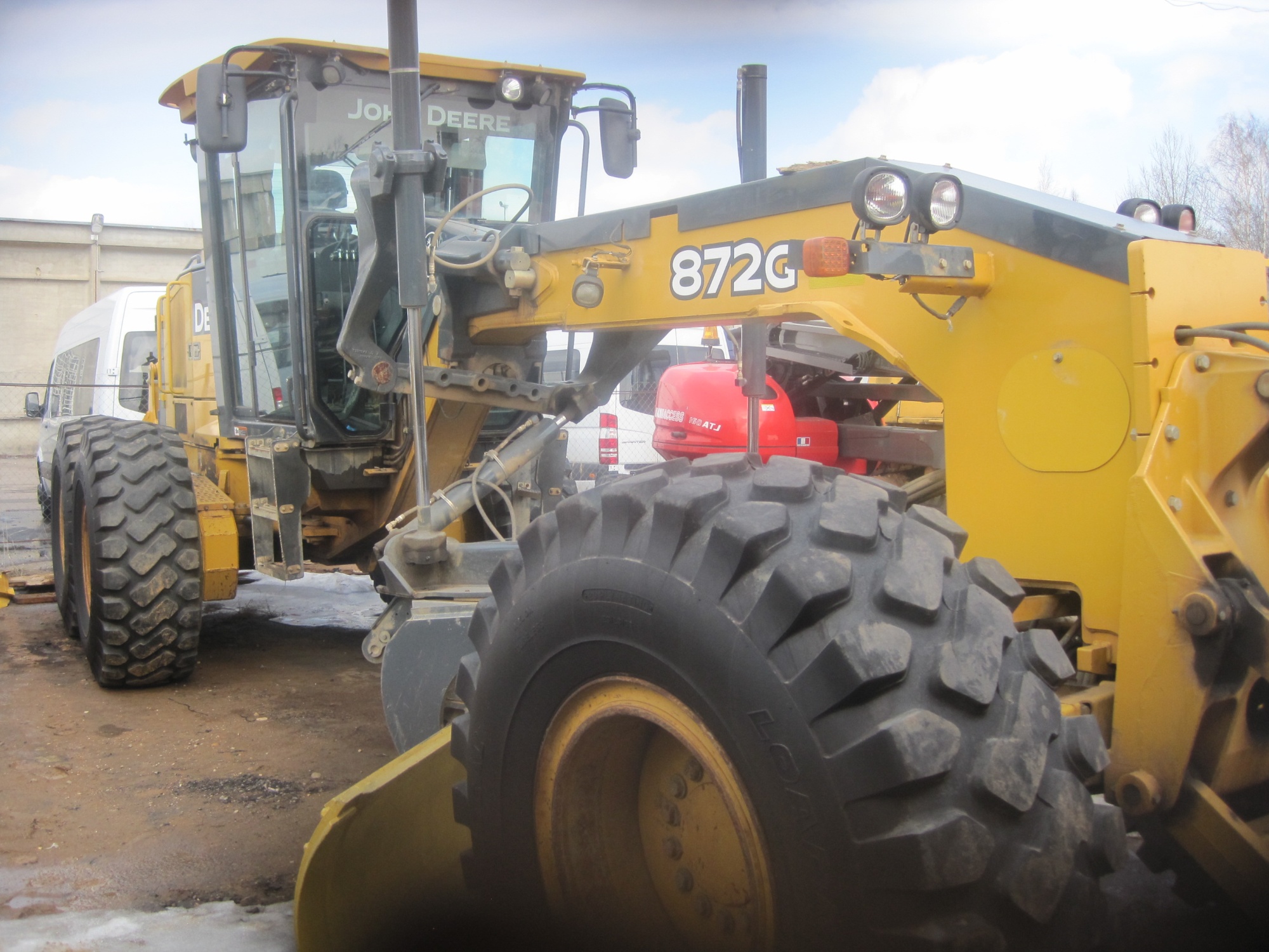 Грейдер JOHN DEERE 870G купить в компании Рабочие Машины