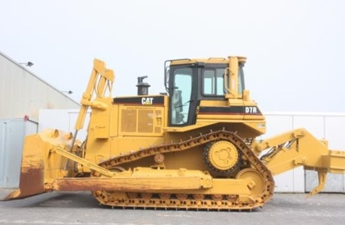Бульдозер Caterpillar D7R series II купить в компании Рабочие Машины