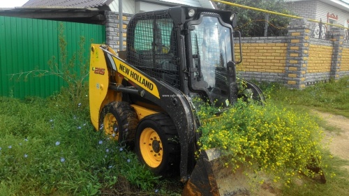 Мини - погрузчик фронтальный NEW HOLLAND L215 купить в компании Рабочие Машины