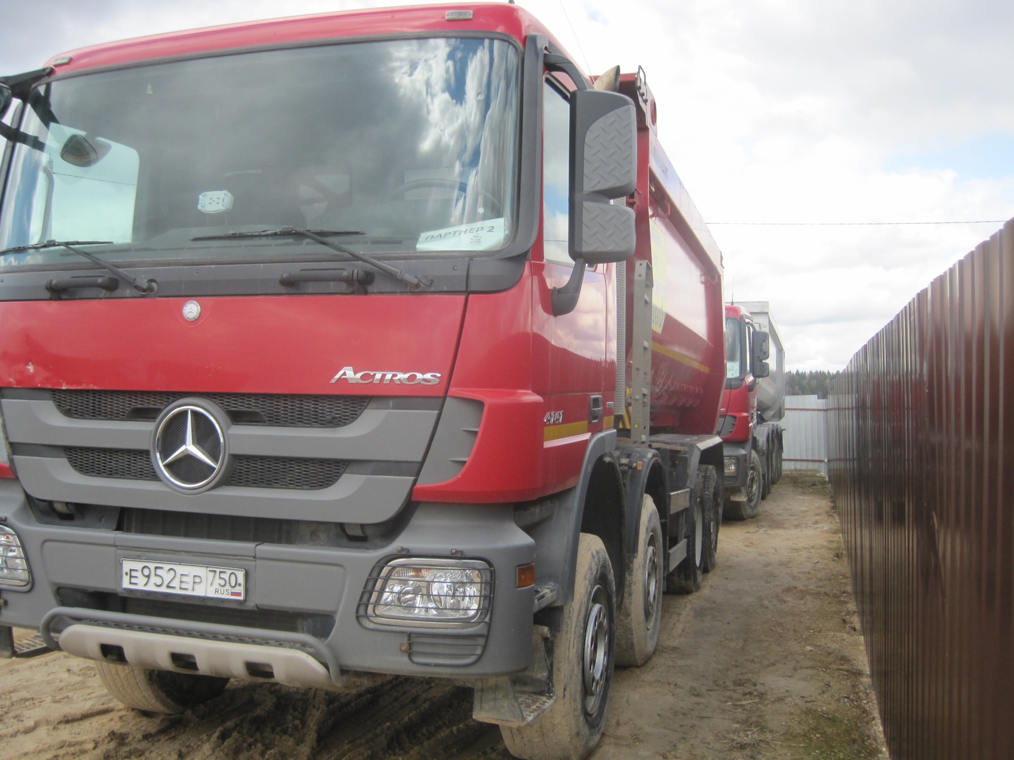 СамосвалMERCEDES-benz Actros 4141 K 2013 г/в купить в компании Рабочие Машины